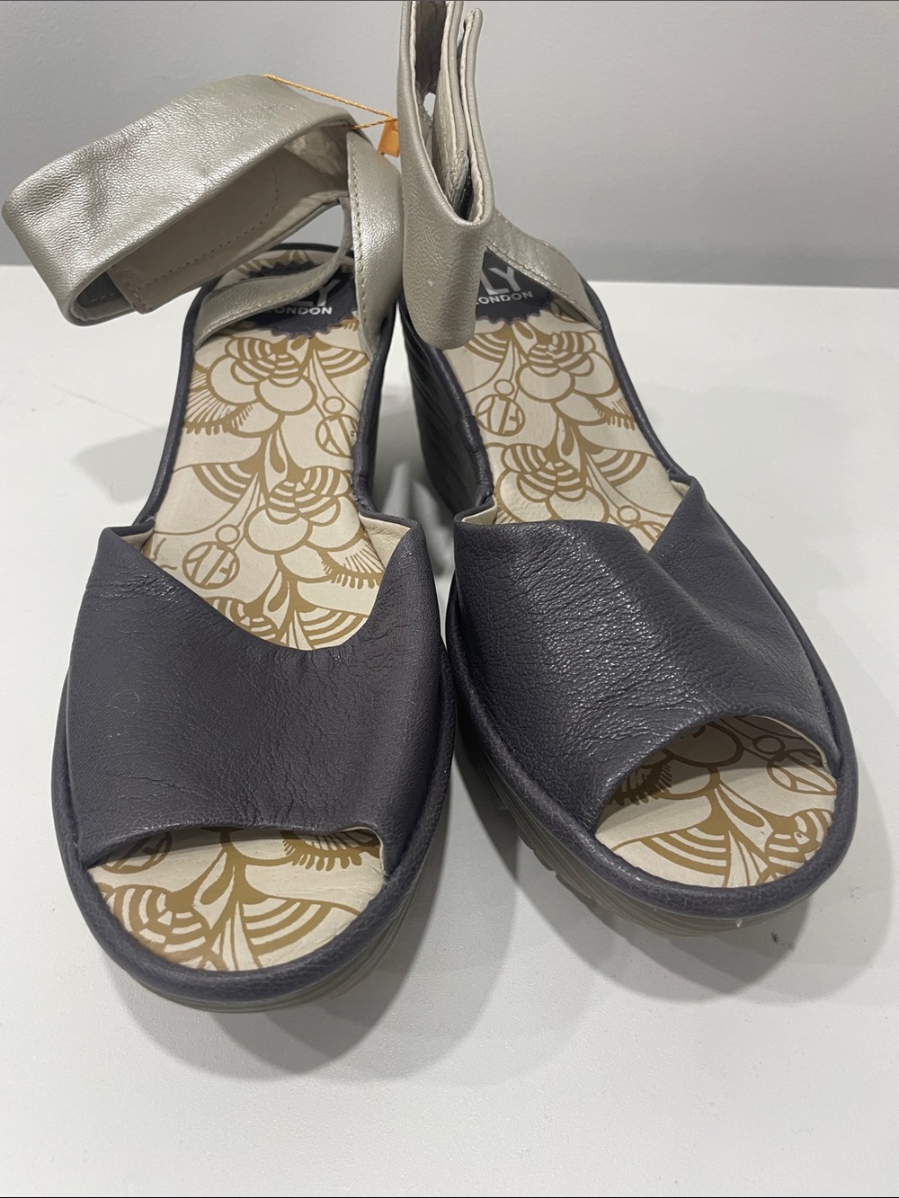 Fly London Two-Tone Open-Toe Ankle-Strap Sandals in Dark Gray and Cream